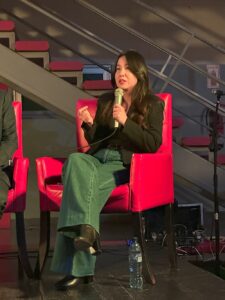 Marielos en panel aniversario